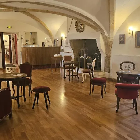 Apartment Chateau De Mornay Saint-Pierre-de-l'Isle