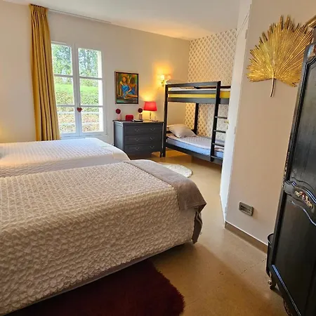 Apartment Chateau De Mornay Saint-Pierre-de-l'Isle