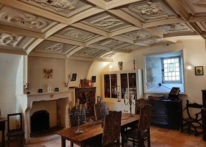 Chateau De Mornay Apartment