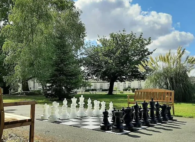 Apartment Chateau De Mornay Saint-Pierre-de-l'Isle