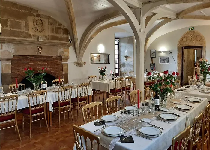 Chateau De Mornay Saint-Pierre-de-l'Isle