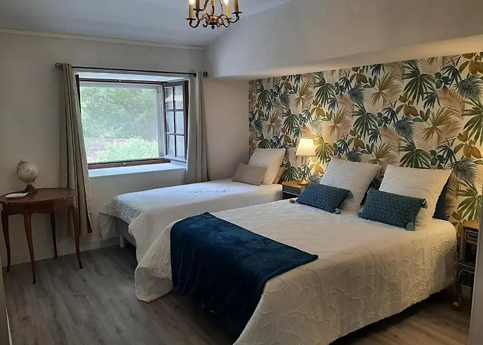 Chateau De Mornay Saint-Pierre-de-l'Isle