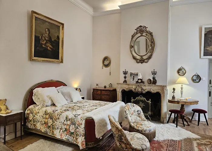 Apartment Chateau De Mornay Saint-Pierre-de-l'Isle